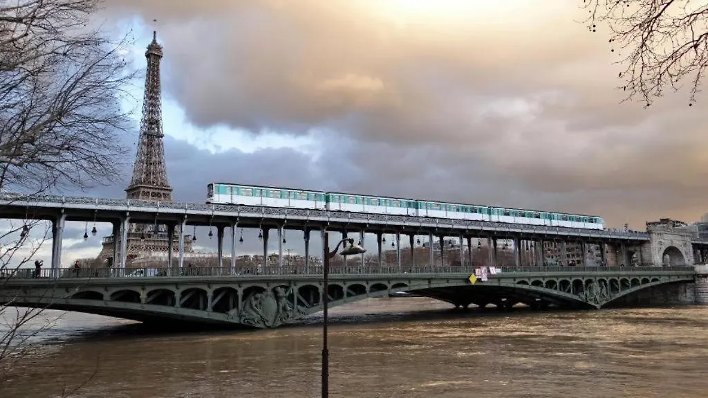Chatillon Plus Citea Express Chambre Chez L Habitant Chatillon Metro Pour Nuitee Avec Acces Direct Paris Centre Et Espace Limite En Journee Paris Sans Nuitee Acces Limite 8H00-19H00 Depot Bagage Frankreich